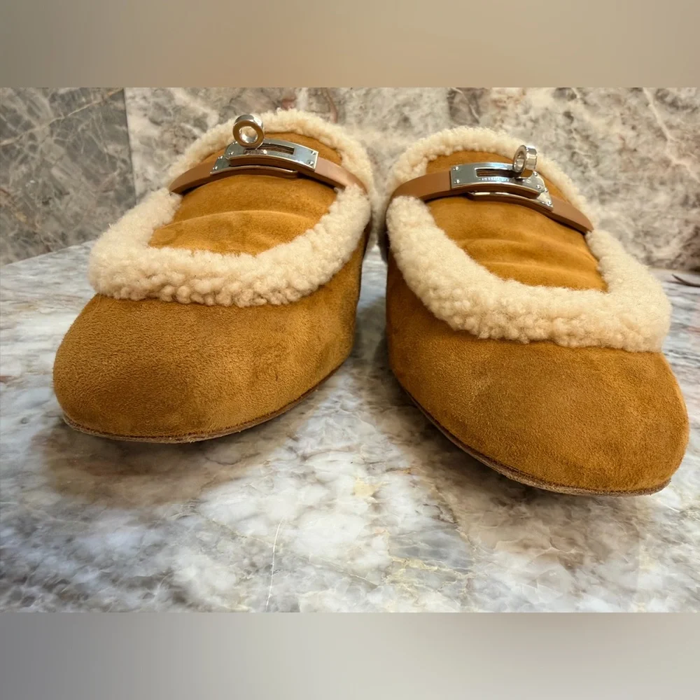 Hermes Oz Mules suede goatskin and shearling, gold color Size 40, US 9,5. Slides - Picture 4 of 13
